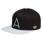 adidas Herren Black and White Snap Back Kappe, Black/White, OSFM -