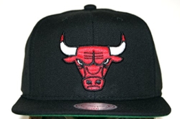 Mitchell & Ness Chicago Bulls WOOL SOLID NL99Z Snapback Cap -